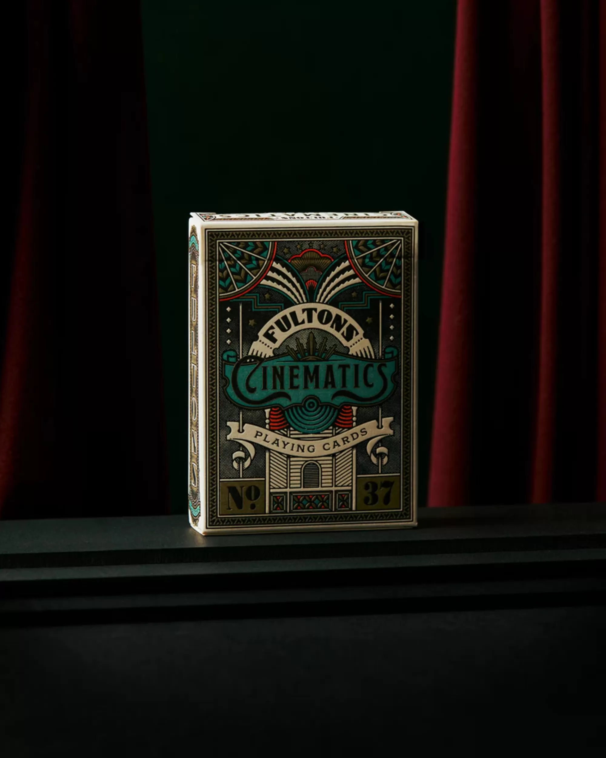 Hot art of play : Cinematics Playing Cards