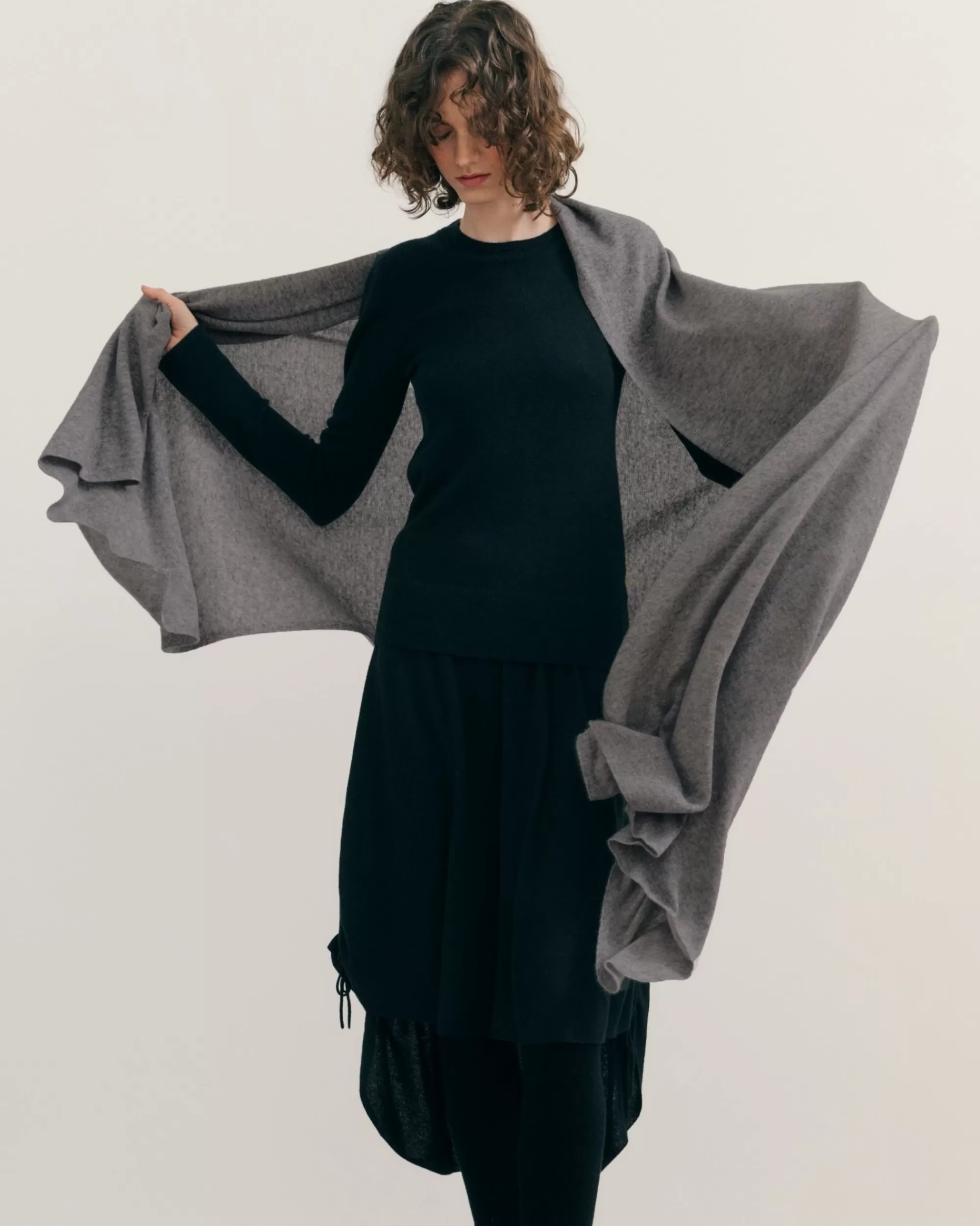 Online cashmerism : Oversize Travel Wrap In Mid Grey