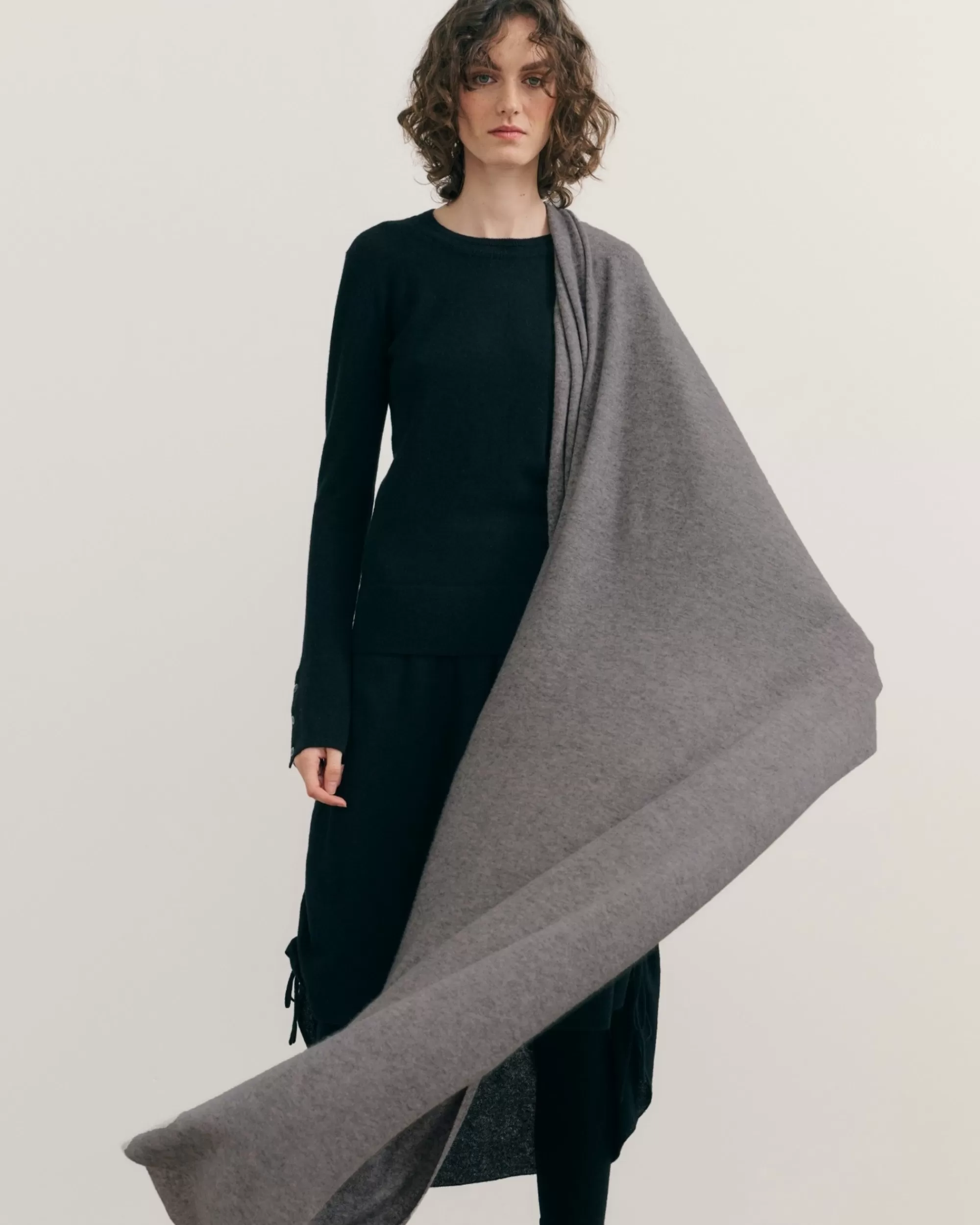 Online cashmerism : Oversize Travel Wrap In Mid Grey