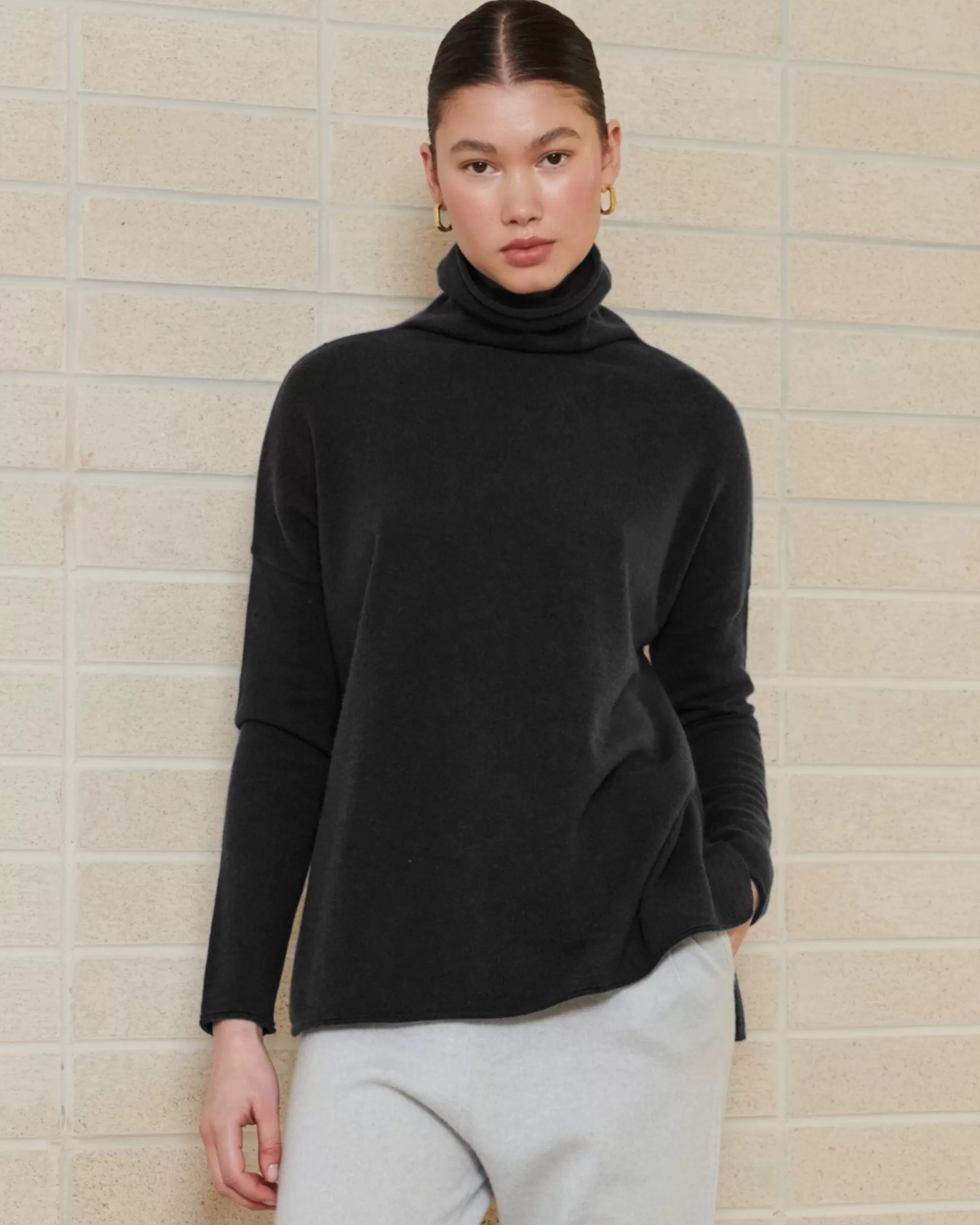 Online cashmerism : Split Side Roll Neck In Black