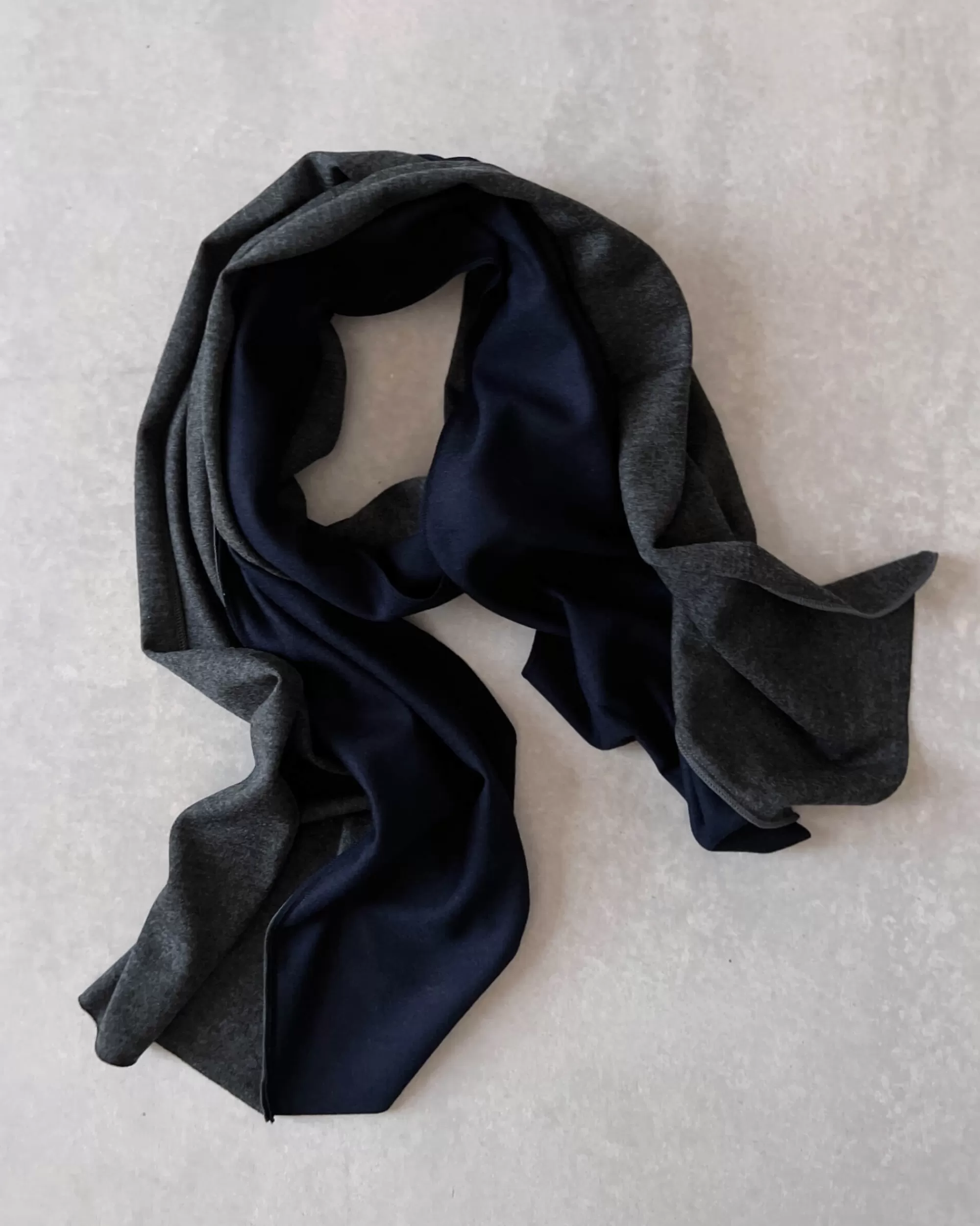 Hot hac : Wool Scarf In Ink & Charcoal