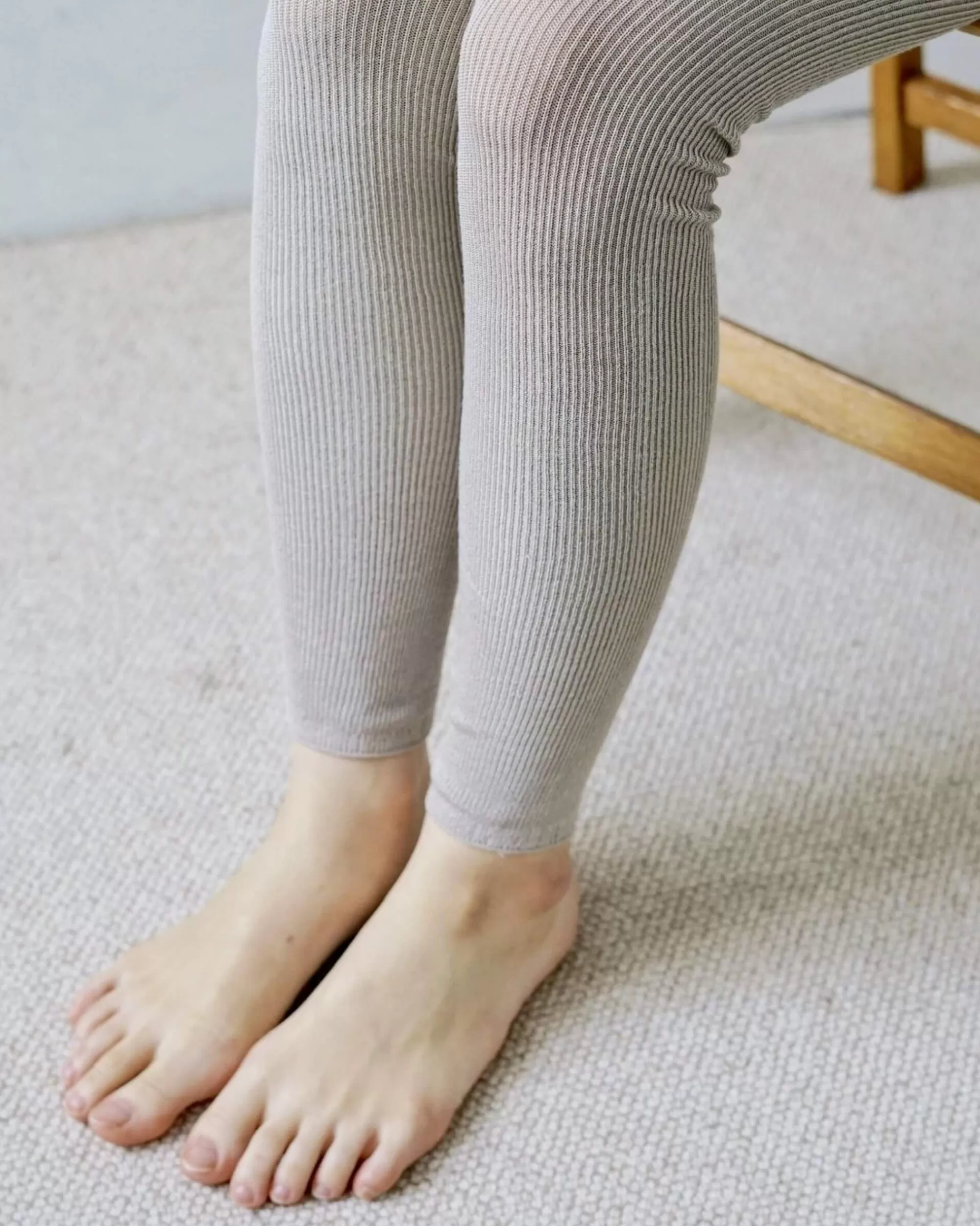 New nishiguchi kutsushita Hakne : Silk Ribbed Leggings