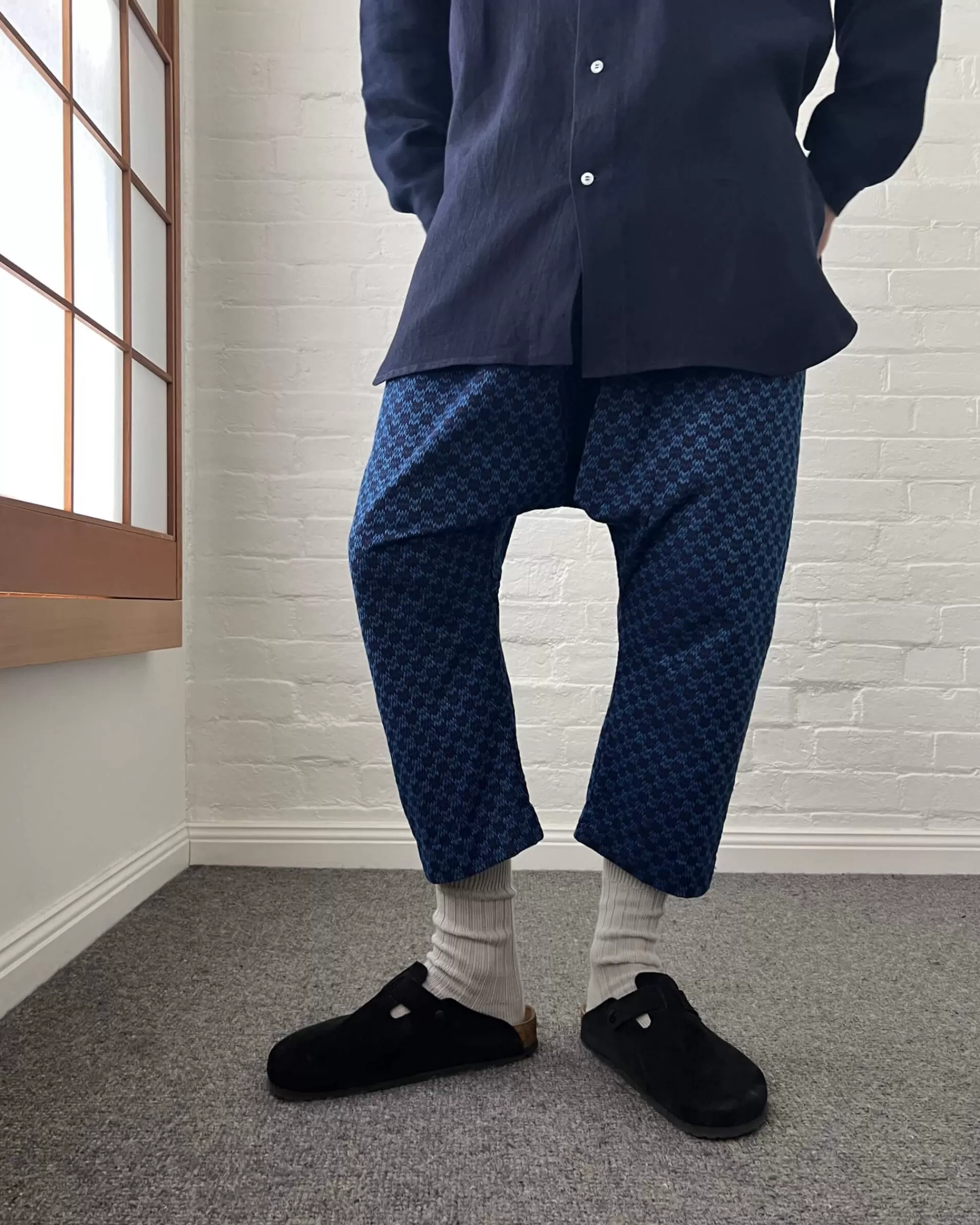 Hot LJ struthers : Indigo Cotton Pants