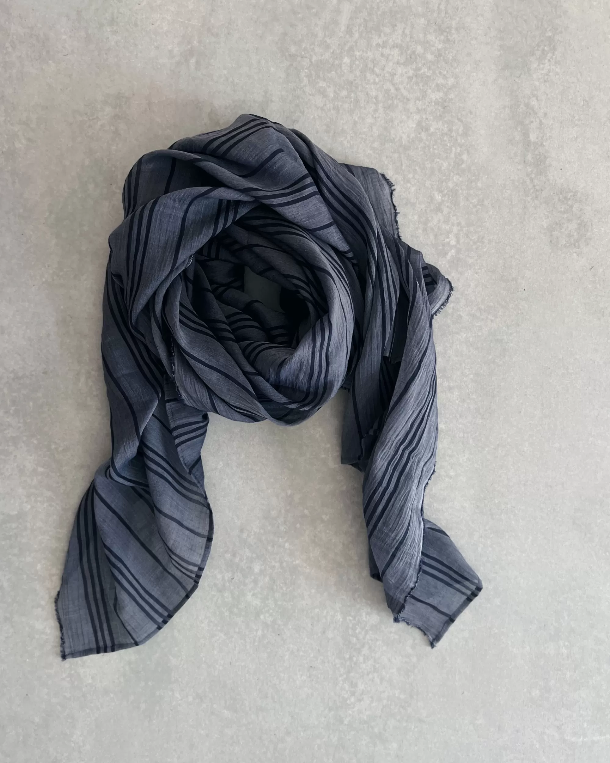 Online LJ struthers : Silk Chapter Scarf