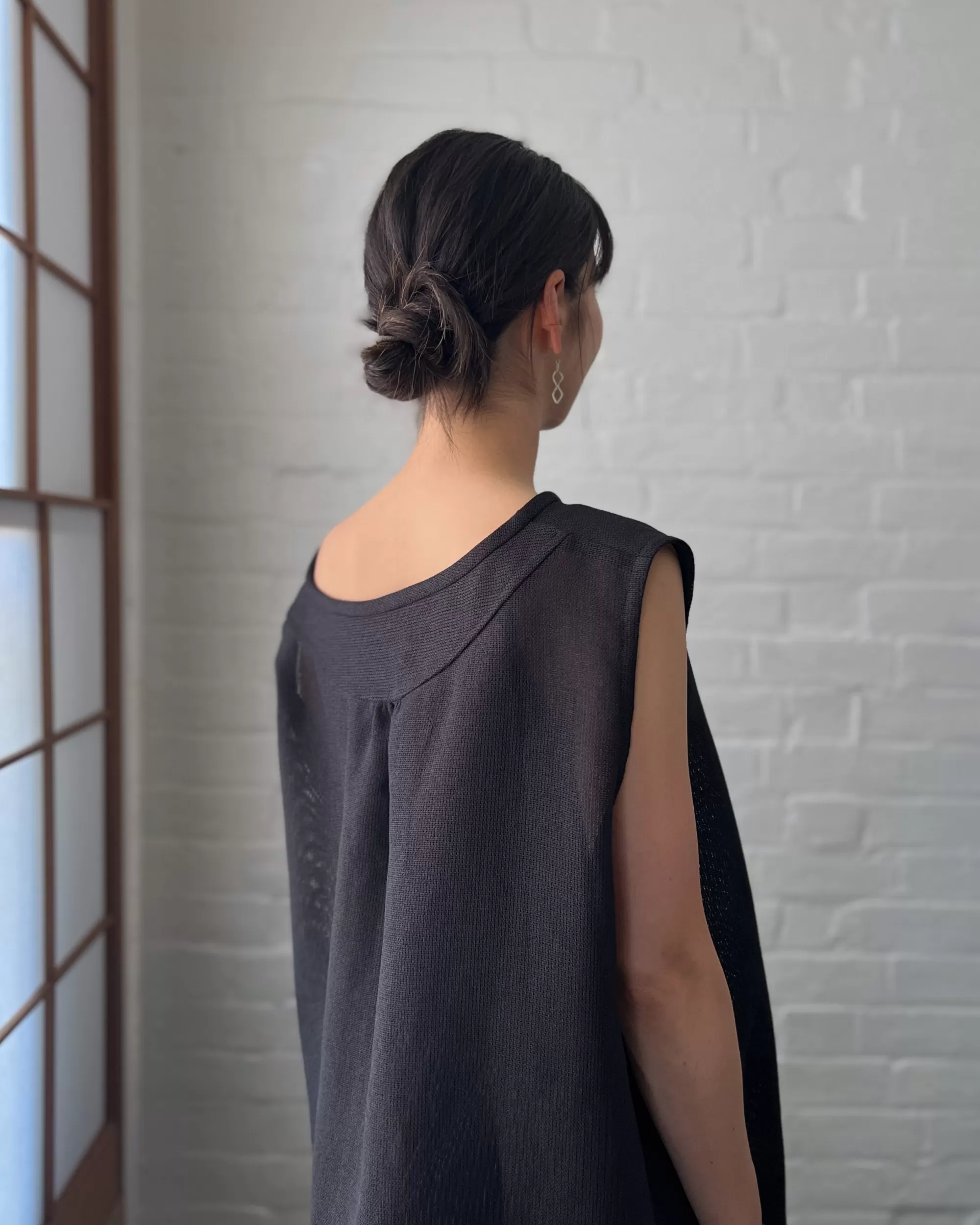 New LJ struthers : Structural Linen Tunic