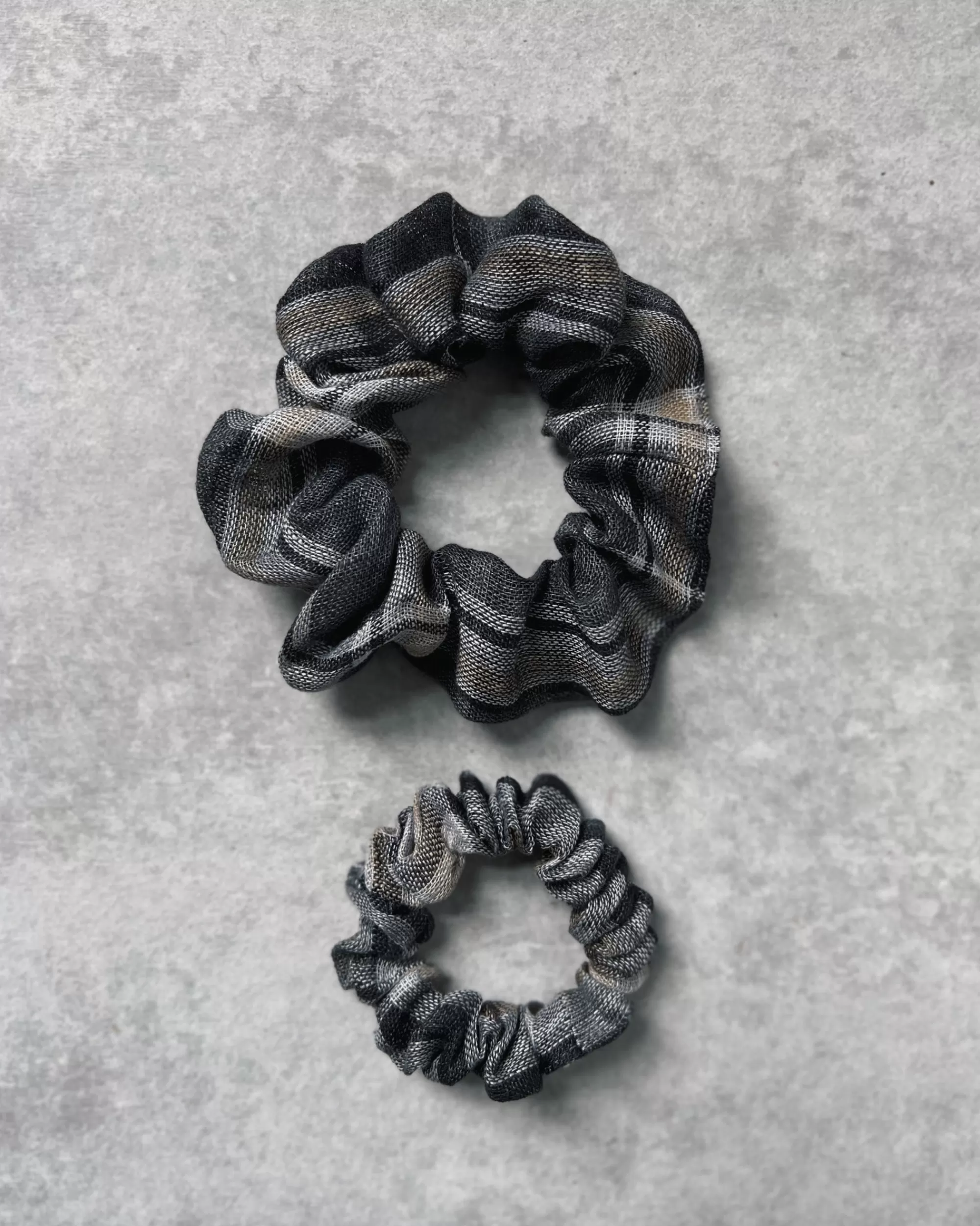 Shop the maker M' For : Plaid Linen Scrunchie