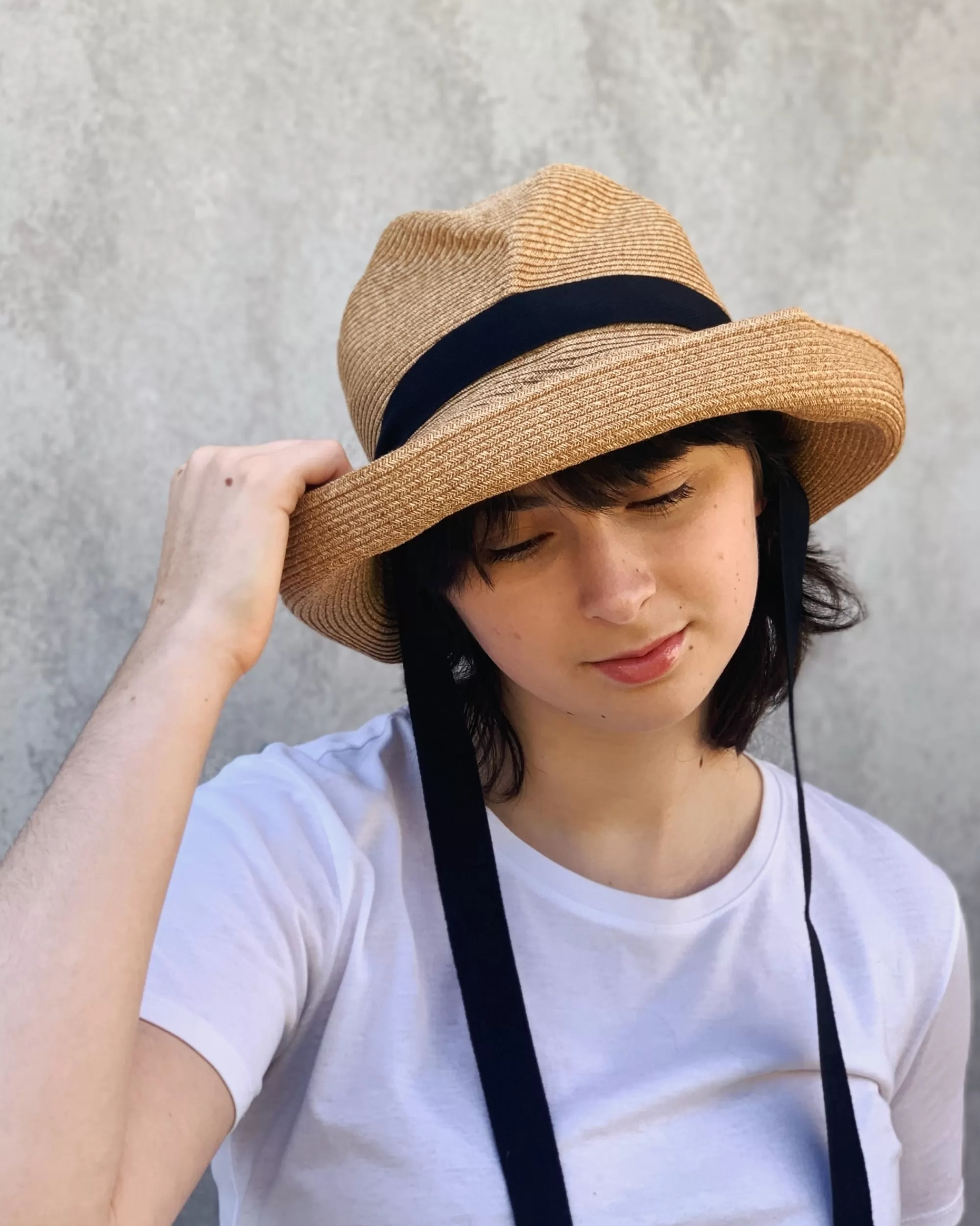 Store mature ha : Boxed Hat In Barley With Carbon Garden Ribbon