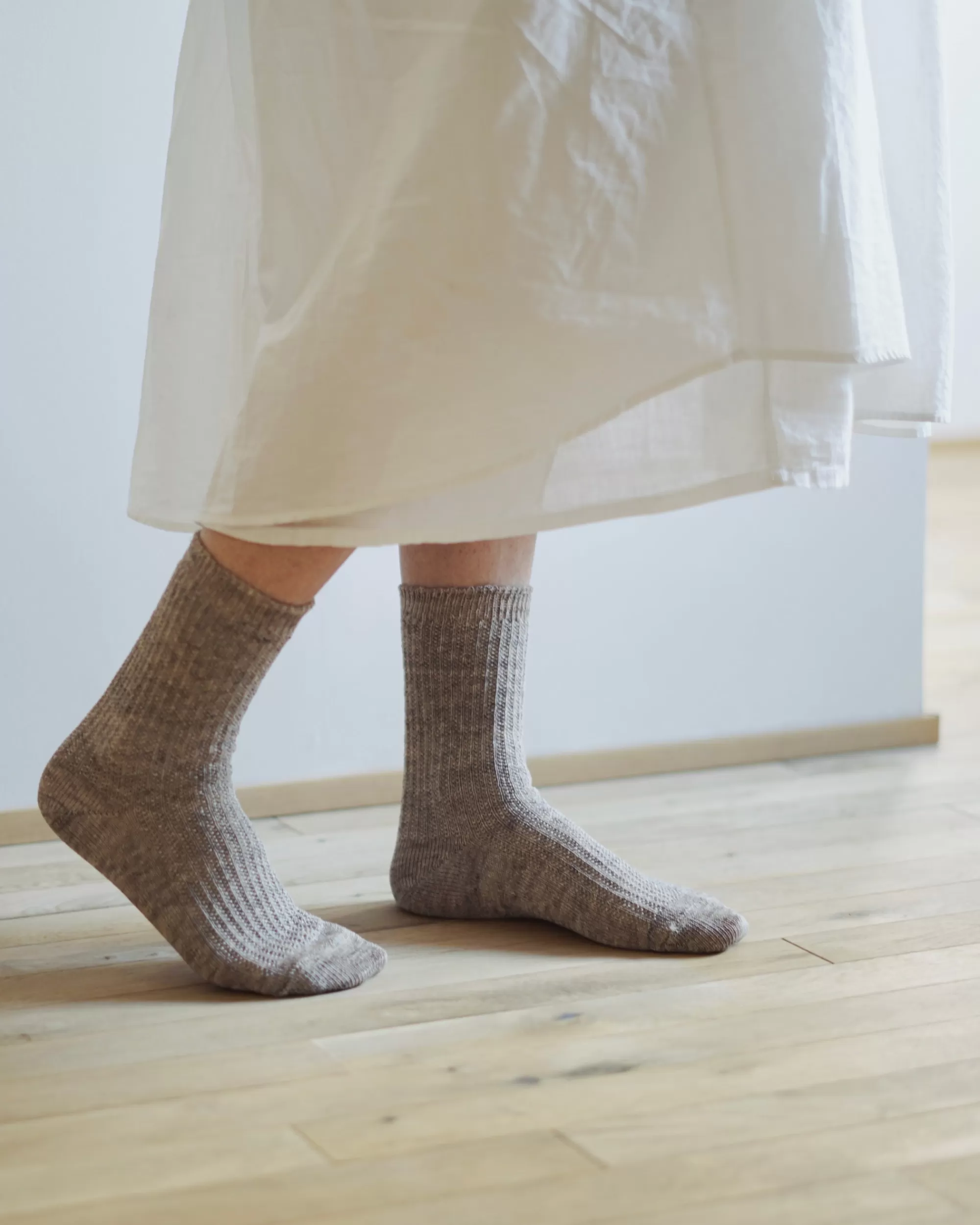 Sale nishiguchi kutsushita Memeri : Linen Ribbed Socks