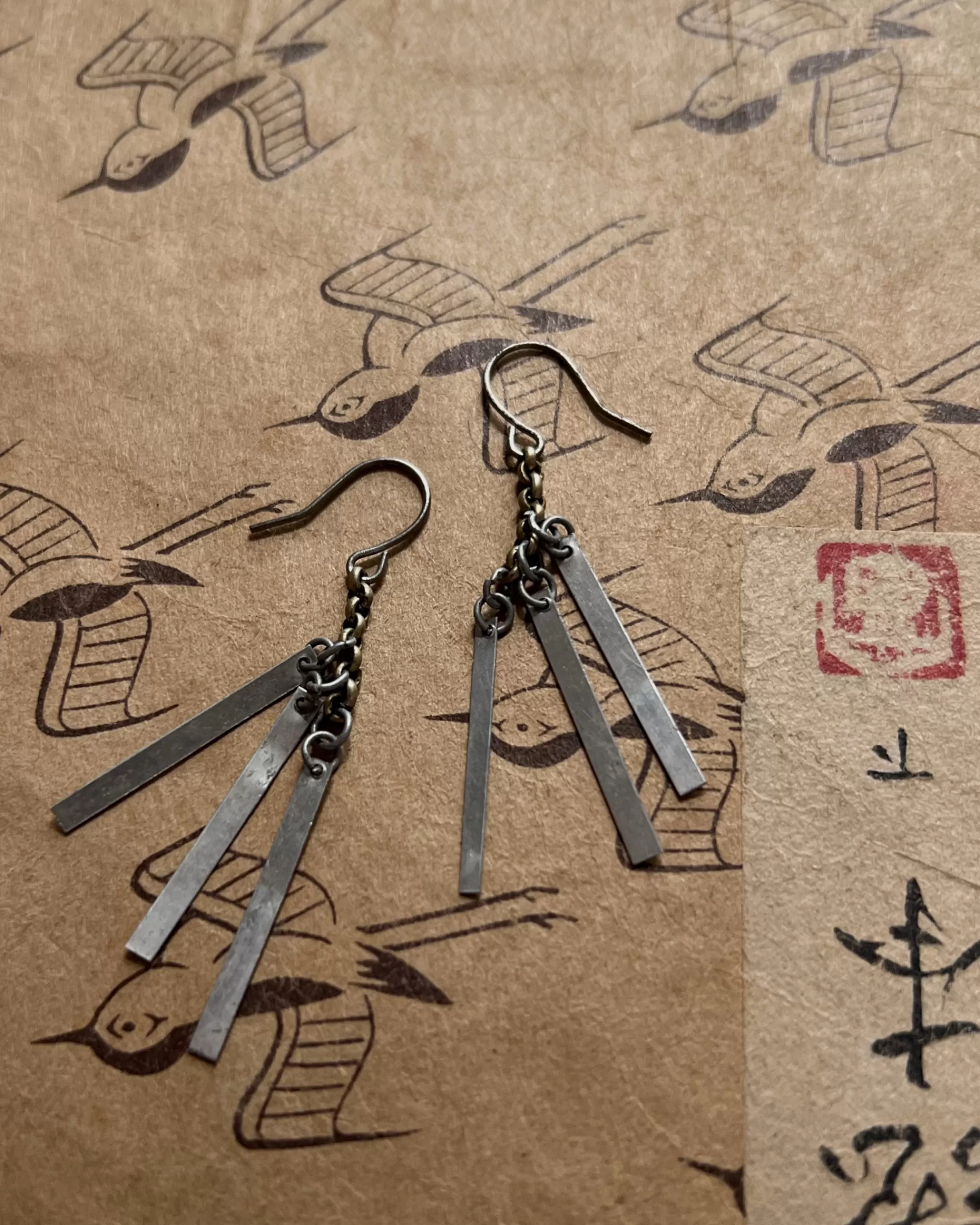 Sale modern marcel : Vintage Deco Earrings