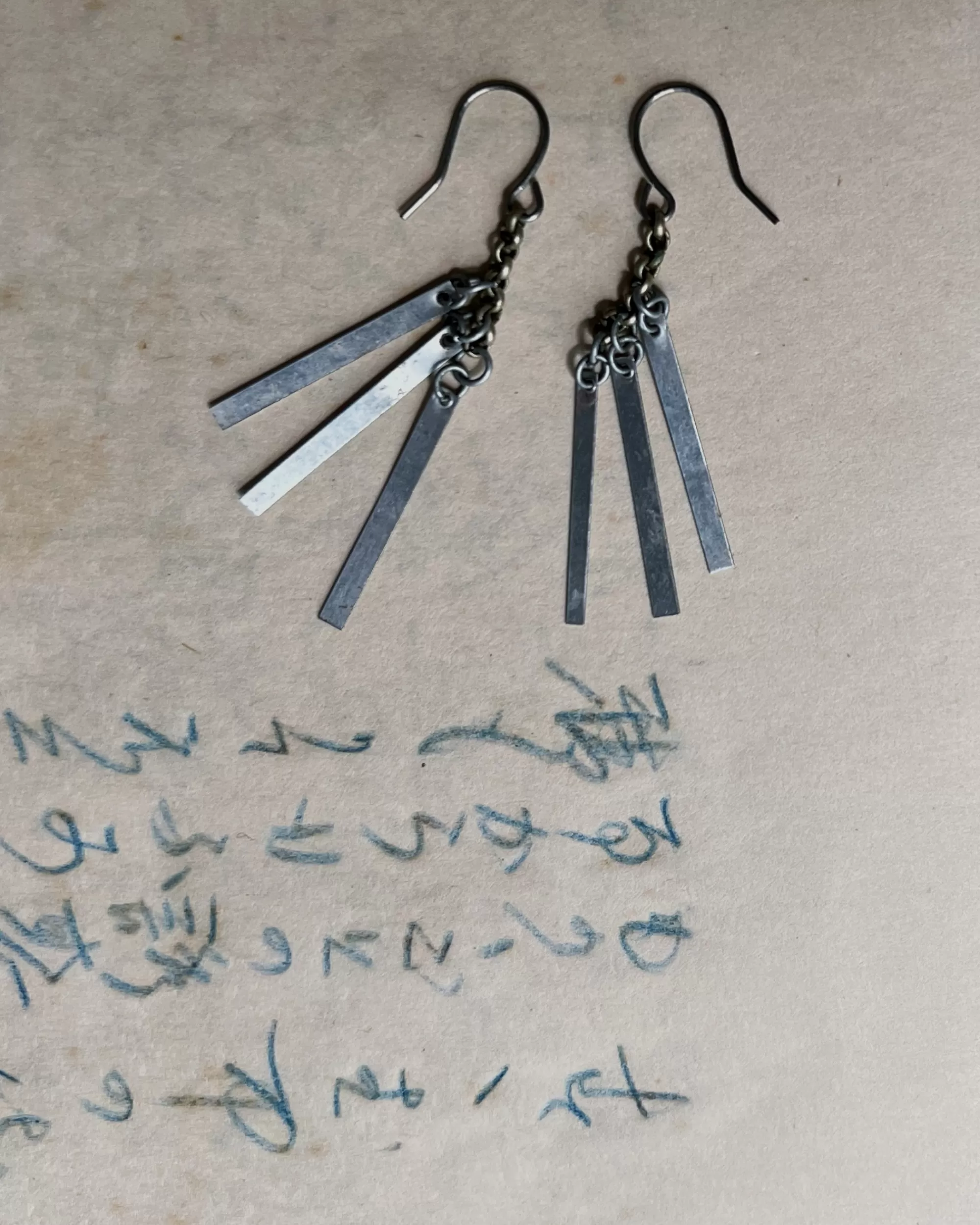 Sale modern marcel : Vintage Deco Earrings