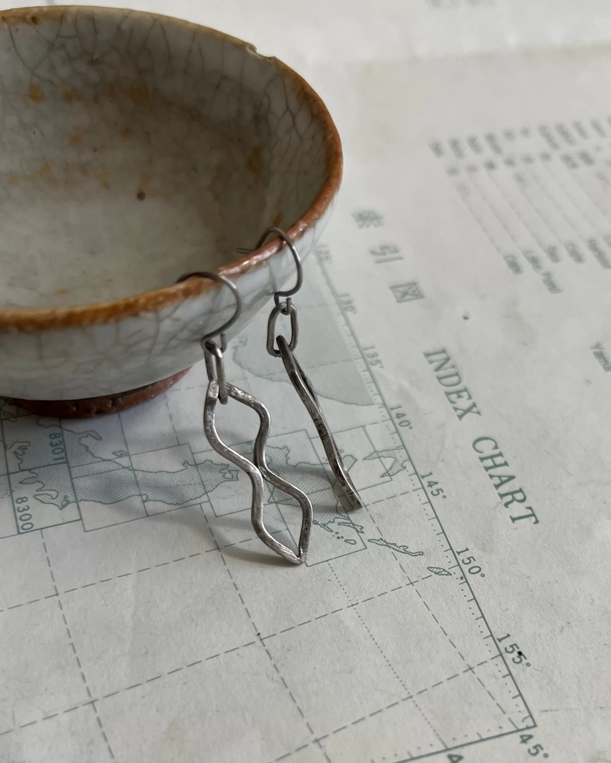 Hot modern marcel : Vintage Silver Earrings