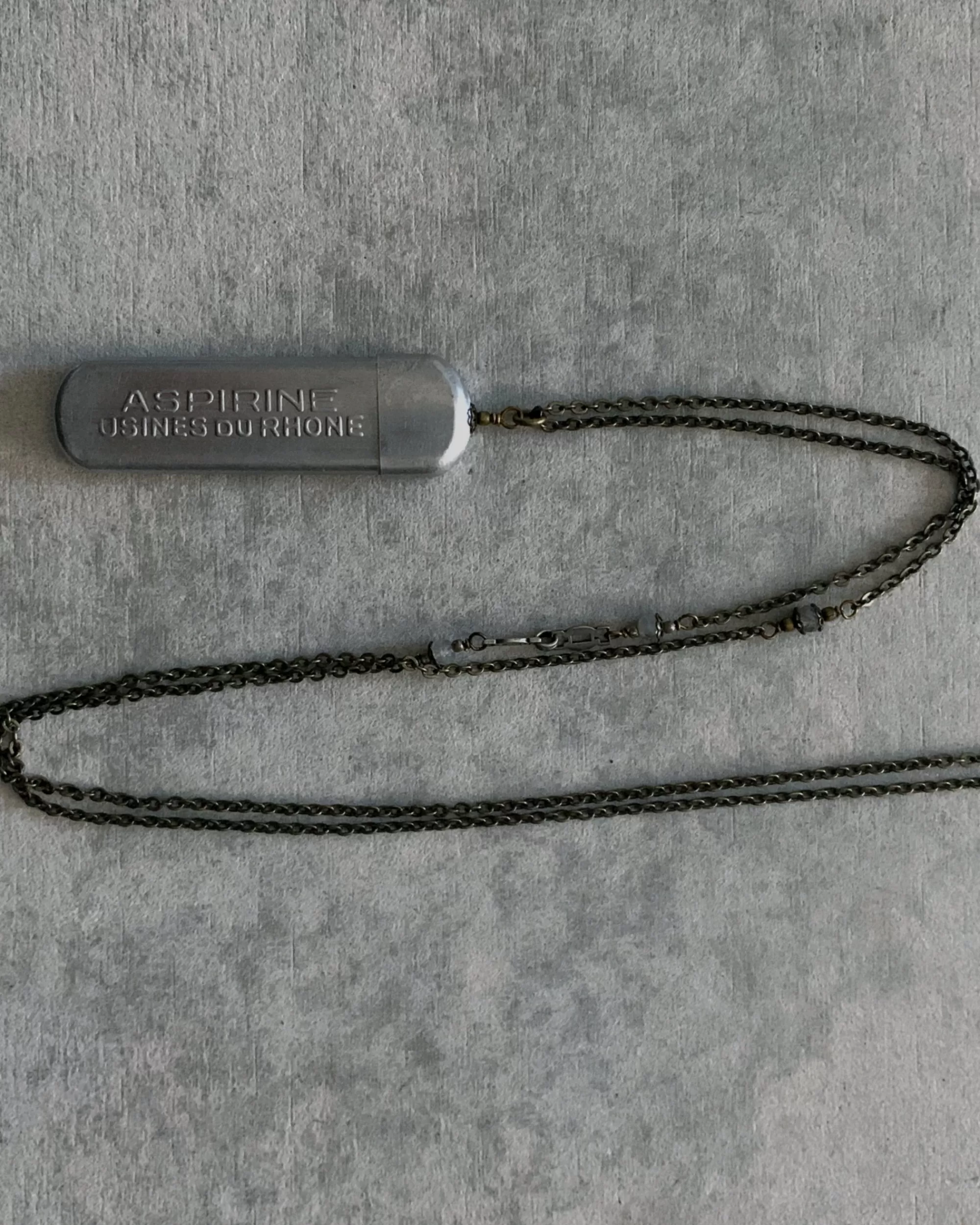 Discount tabito : Brass Necklace With Vintage Aspirine Case Pendant