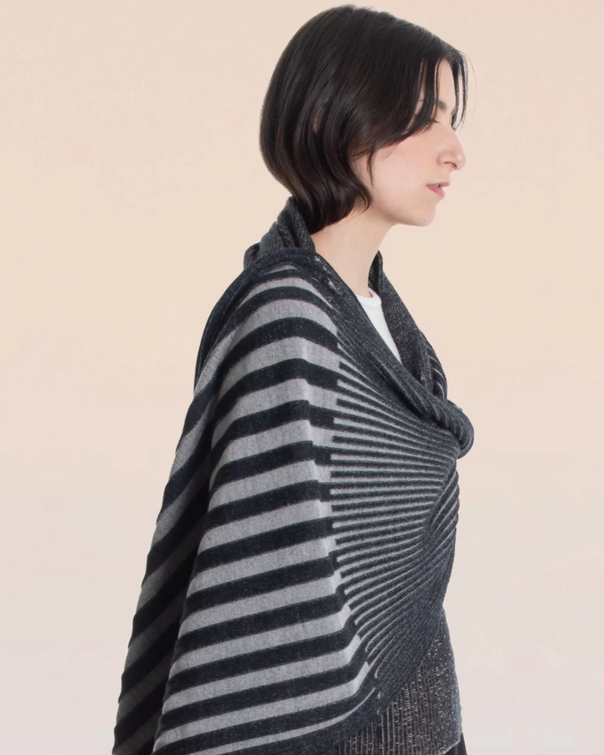 Fashion Teresa Liano : Mia Two-Tone Ribbed Wool Shawl