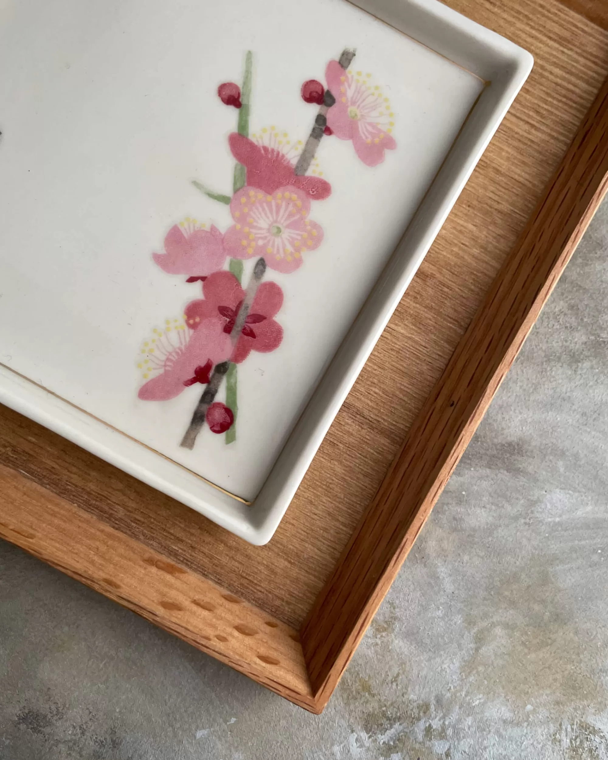 Clearance the maker Vintage Japanese Ceramic Plate